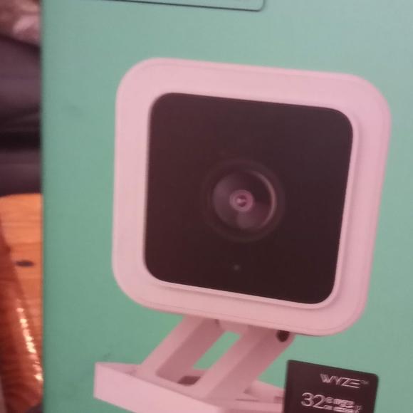 Wyze camera - Picture 3 of 3
